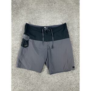 Oakley Board Shorts Mens 38 Performance Fit Gray Black Bathing Suit READ